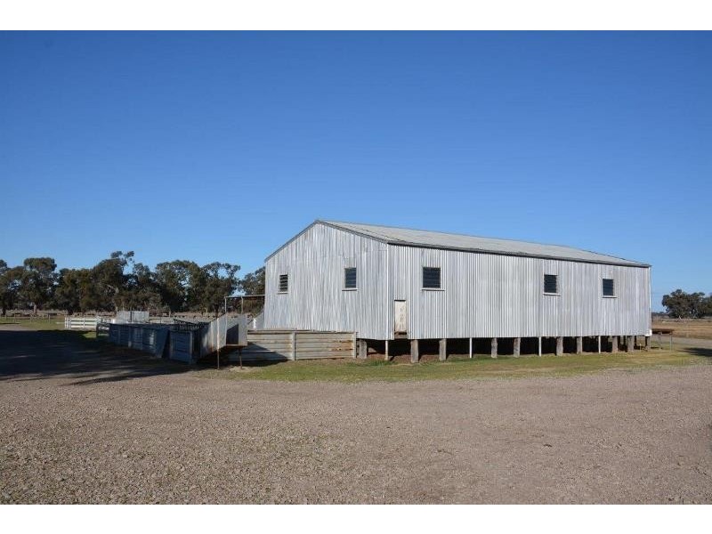 ‘Ascot’ RMB 185 Hetherington Road, Deniliquin NSW 2710