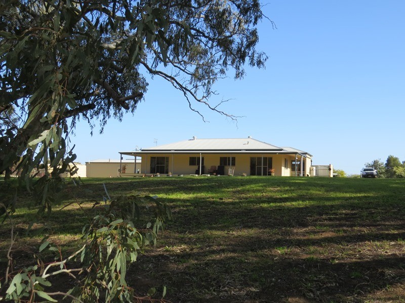 83 Billabong Creek Drive, Conargo NSW 2710