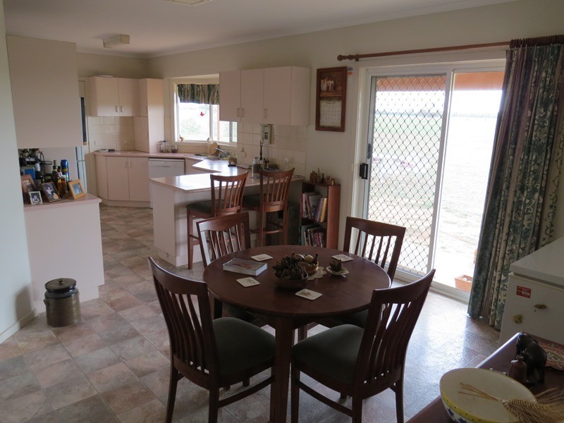 83 Hogans Lane, Deniliquin NSW 2710