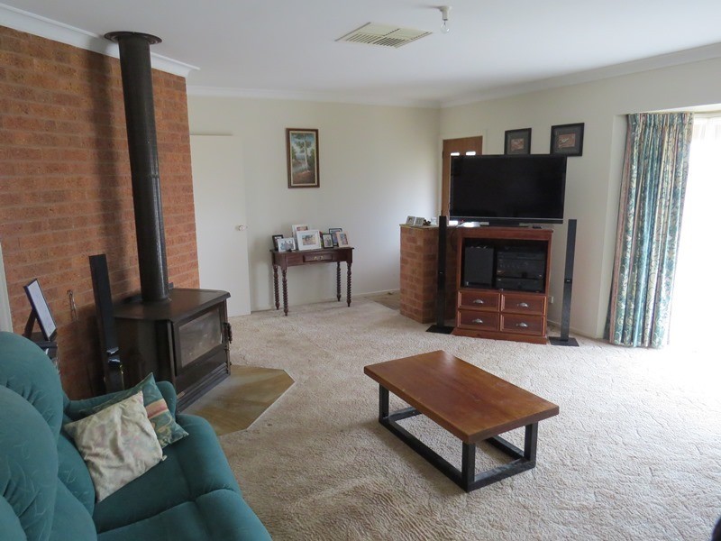 83 Hogans Lane, Deniliquin NSW 2710