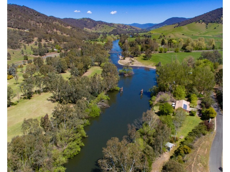 3137 River Road, Jingellic NSW 2642
