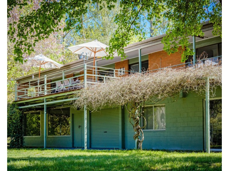 3137 River Road, Jingellic NSW 2642