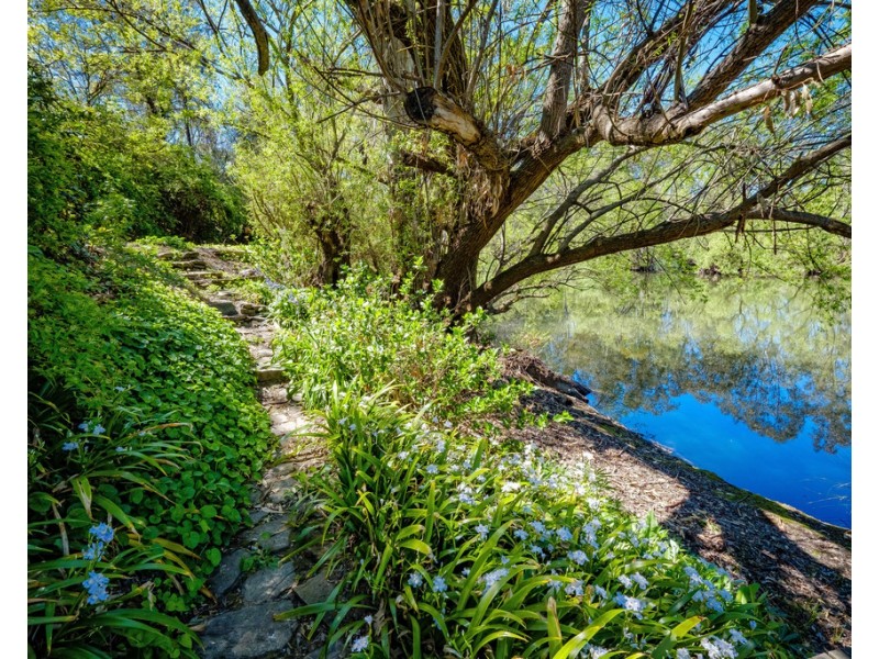 3137 River Road, Jingellic NSW 2642