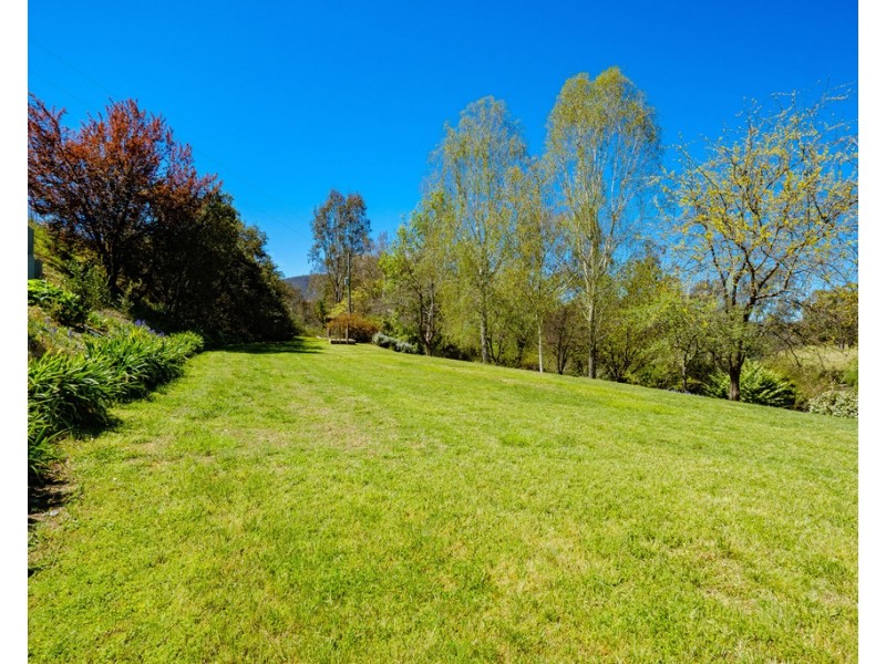 3137 River Road, Jingellic NSW 2642