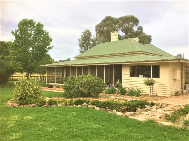 Forest Vale, Hume Highway, Holbrook NSW 2644