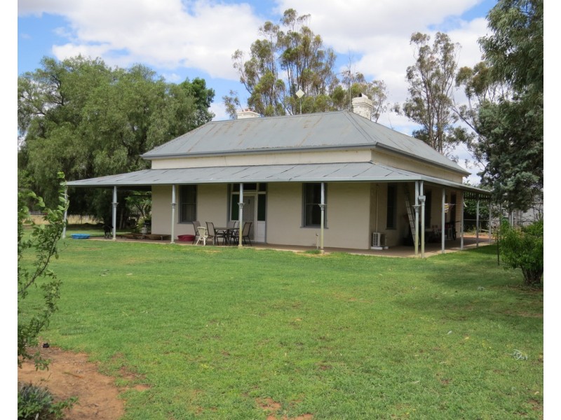 201 Four Post Road, Deniliquin NSW 2710