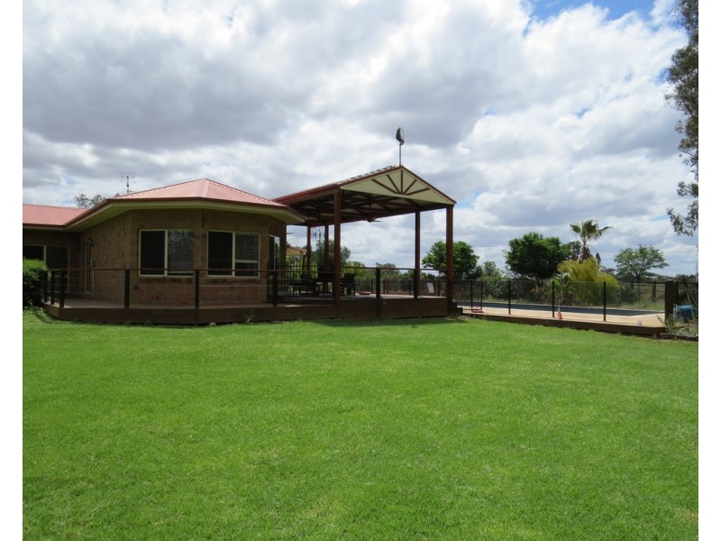 201 Four Post Road, Deniliquin NSW 2710