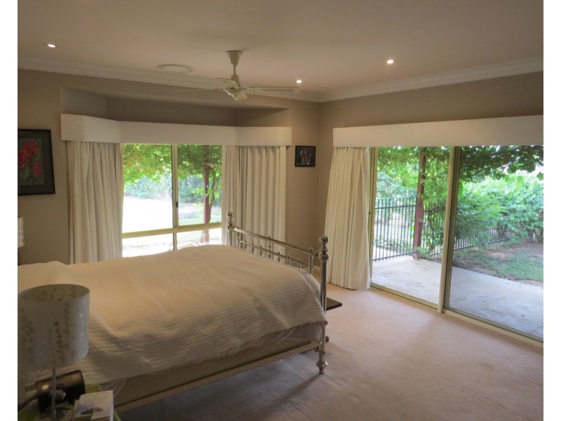 201 Four Post Road, Deniliquin NSW 2710