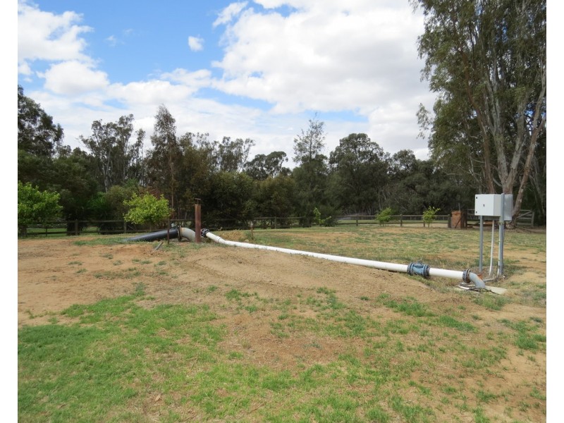 201 Four Post Road, Deniliquin NSW 2710