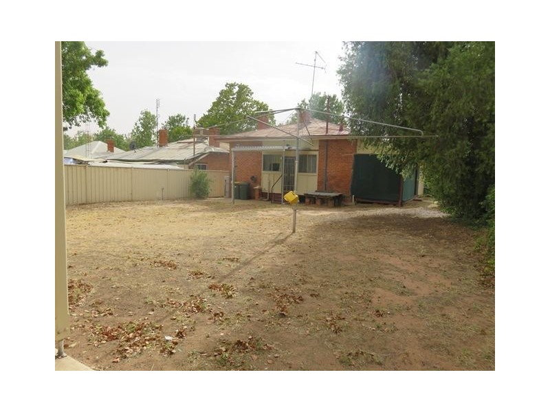 14 Argyle Street, Narrandera NSW 2700