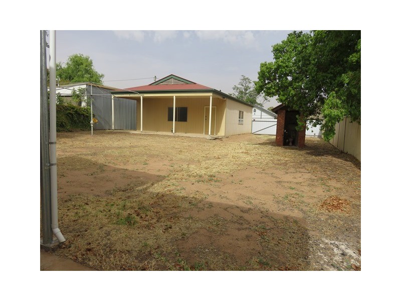 14 Argyle Street, Narrandera NSW 2700