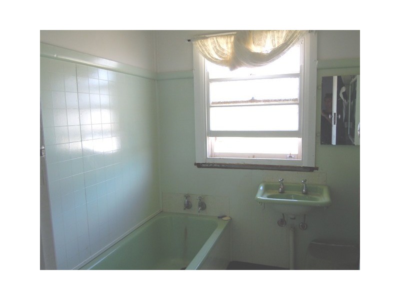 45 Riverine Street, Narrandera NSW 2700