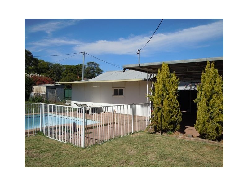45 Riverine Street, Narrandera NSW 2700