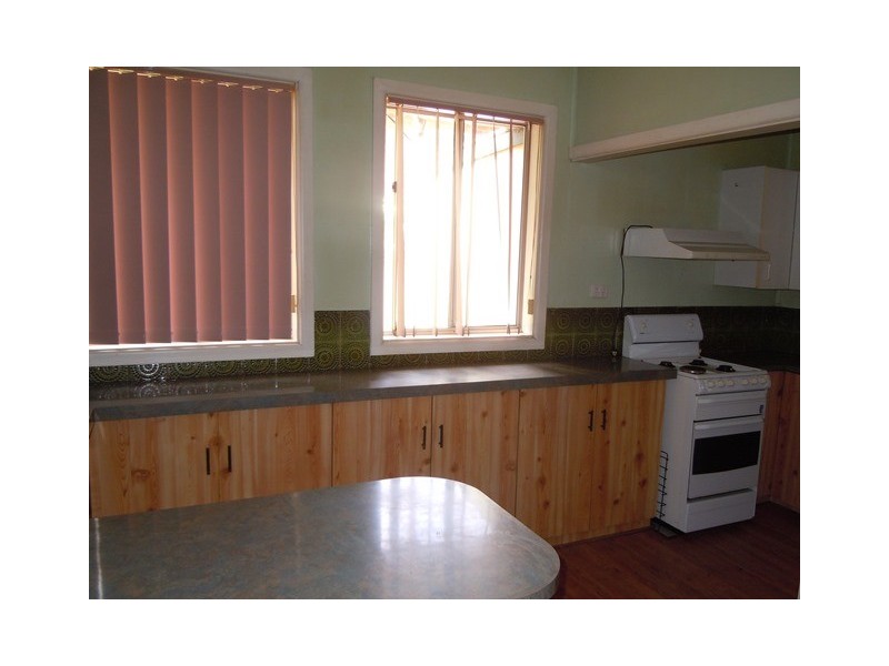 4 Midgeon Street, Narrandera NSW 2700