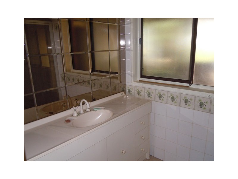 4 Midgeon Street, Narrandera NSW 2700