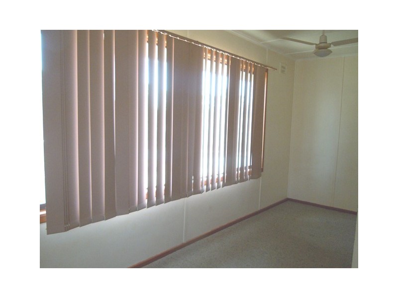 4 Midgeon Street, Narrandera NSW 2700