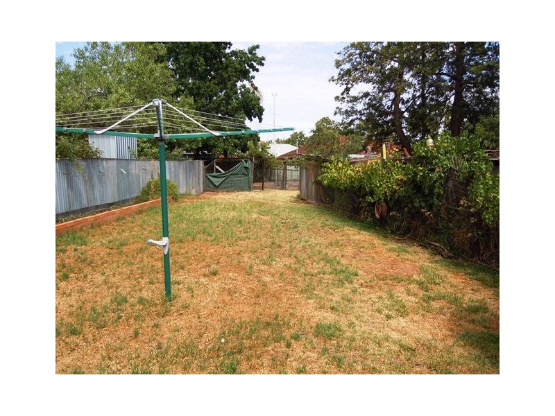 4 Midgeon Street, Narrandera NSW 2700