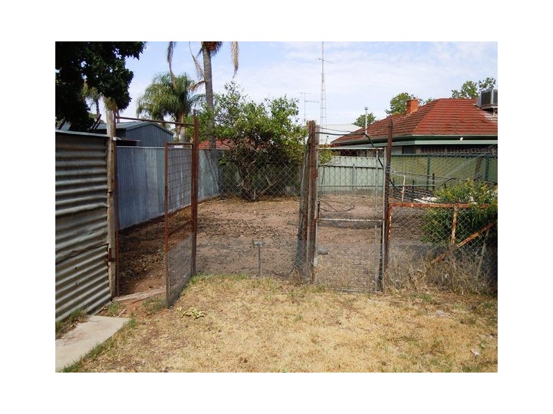 4 Midgeon Street, Narrandera NSW 2700