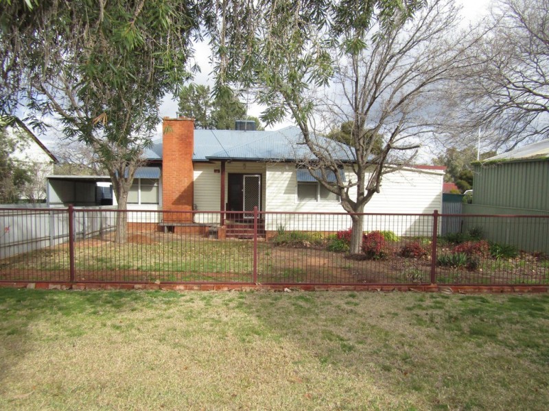 22 Peters Street, Narrandera NSW 2700
