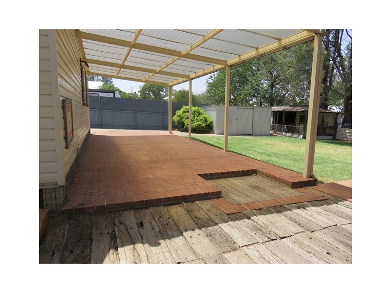 22 Peters Street, Narrandera NSW 2700