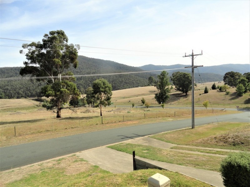 3 Scales Street, Dartmouth VIC 3701