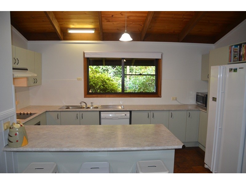 9 Cooper Street, Tawonga VIC 3697