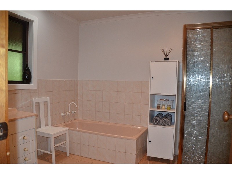 9 Cooper Street, Tawonga VIC 3697