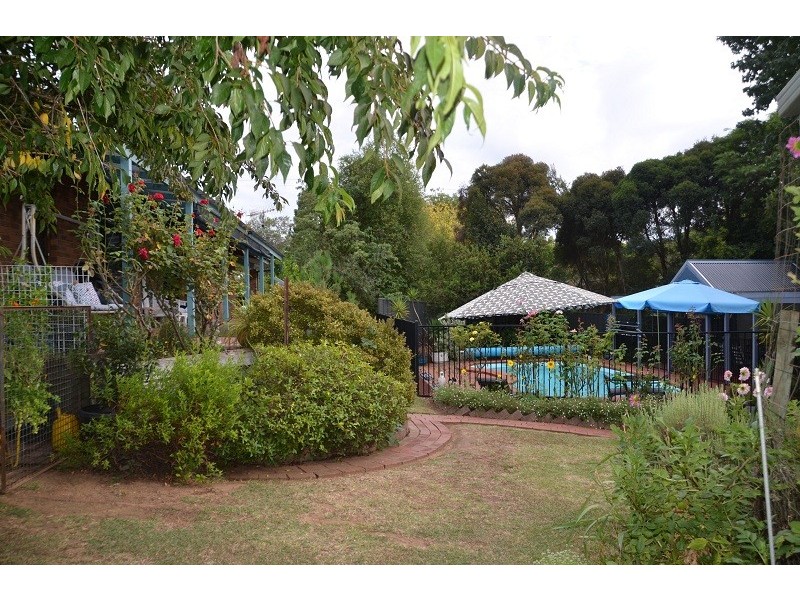 9 Cooper Street, Tawonga VIC 3697