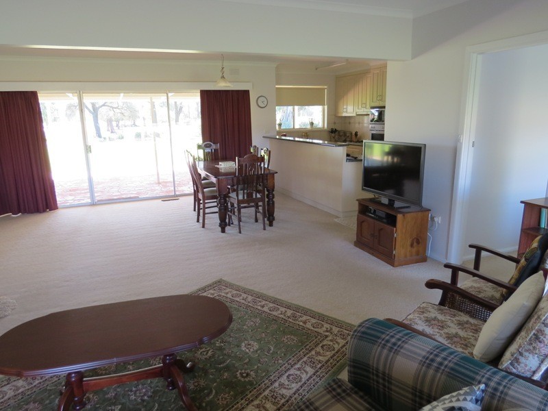 728 Plumptons Road, Finley NSW 2713