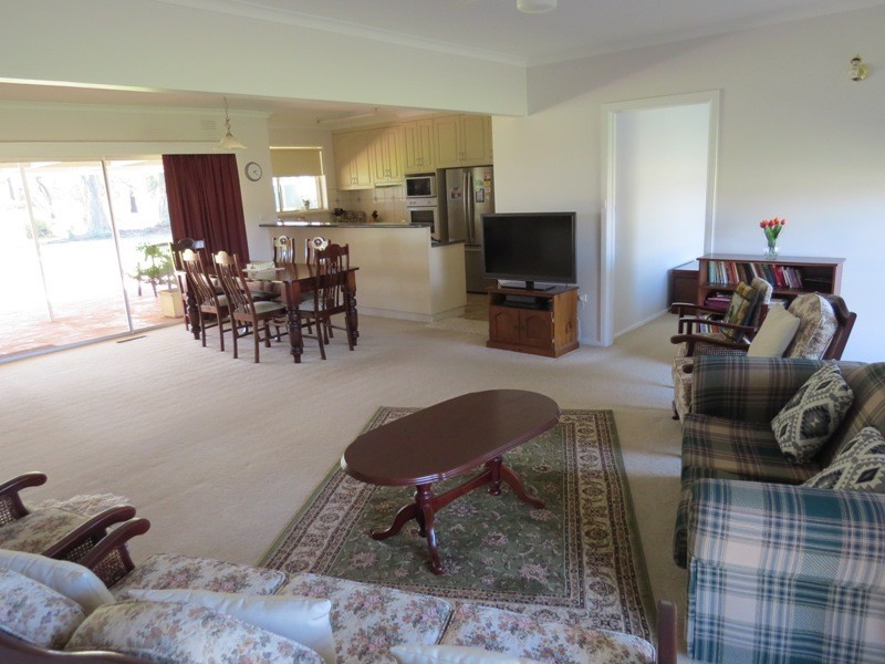 728 Plumptons Road, Finley NSW 2713