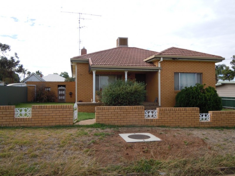 49 Ferrier Street, Narrandera NSW 2700