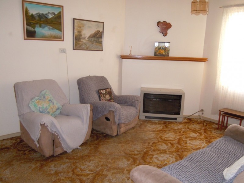 49 Ferrier Street, Narrandera NSW 2700