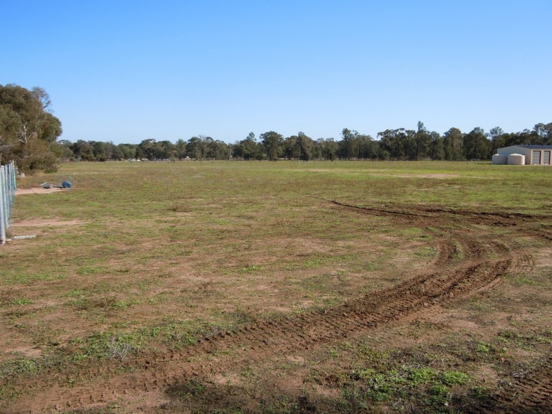 113 Pine Hill Road, Narrandera NSW 2700