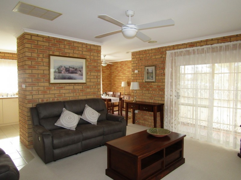 5/25 RACECOURSE ROAD, Narrandera NSW 2700