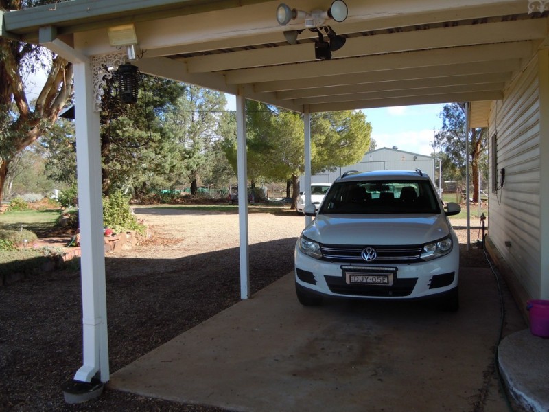 339 Pine Hill Road, Narrandera NSW 2700