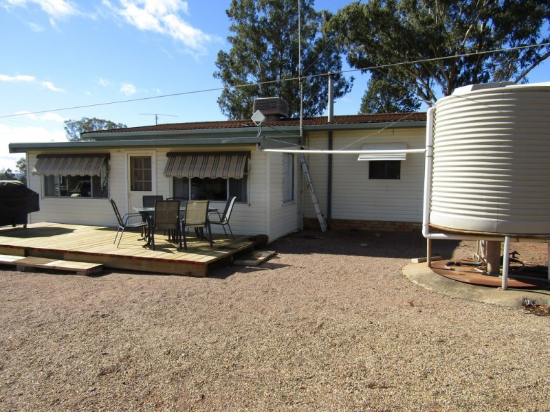 339 Pine Hill Road, Narrandera NSW 2700