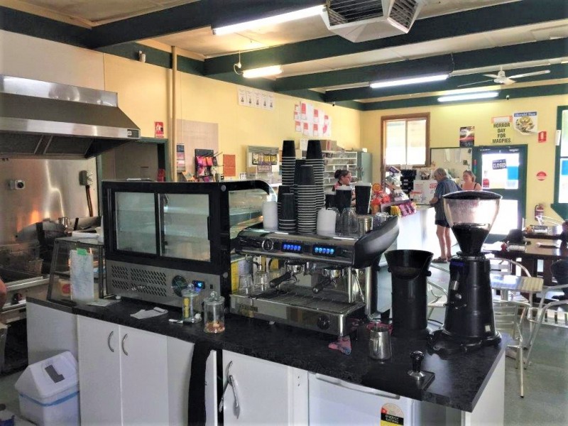 56 Kiewa East Road, Tangambalanga VIC 3691