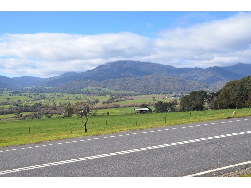 31 Kiewa Valley Highway, Tawonga South VIC 3698