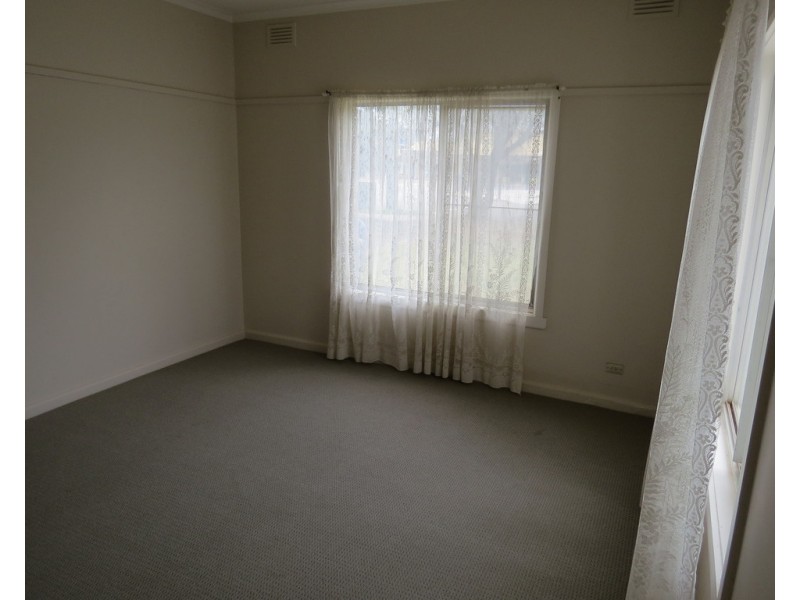 27 POWELL STREET, Jerilderie NSW 2716