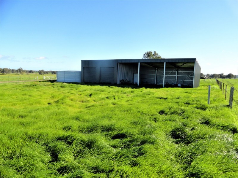 SPRING LAWN, GAYFER ROAD, Chiltern VIC 3683