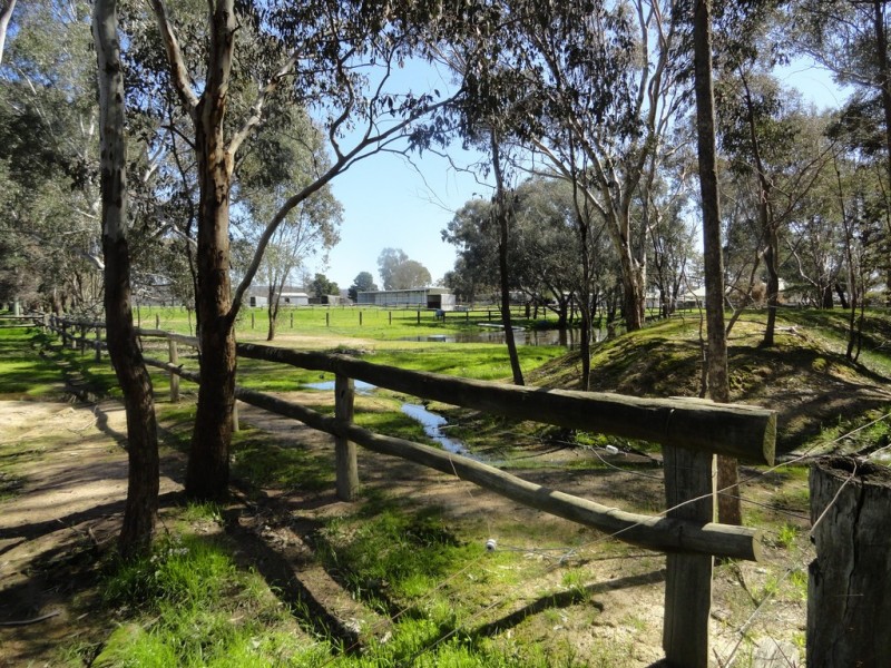 216 Settlers Road, Chiltern VIC 3683