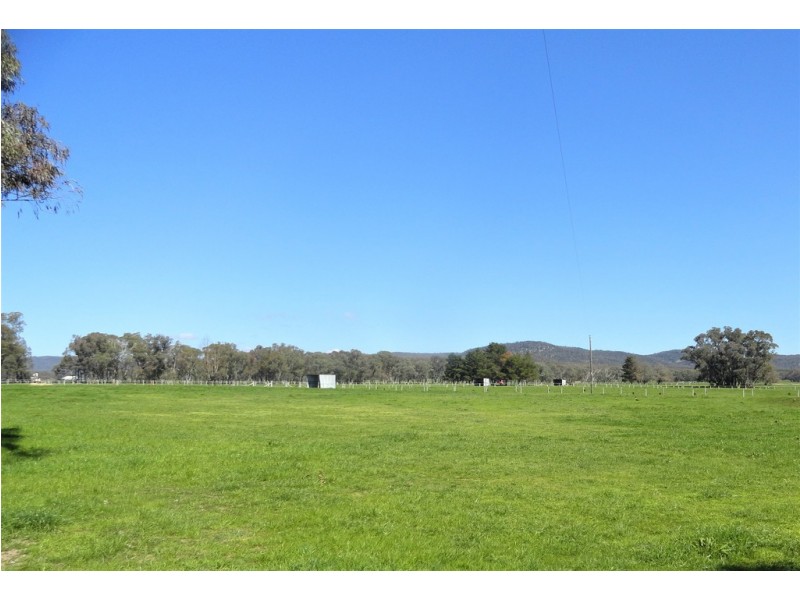 216 Settlers Road, Chiltern VIC 3683