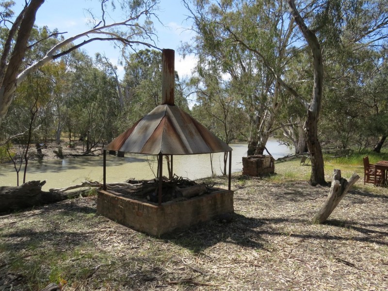25 CARRATHOOL ROAD, Conargo NSW 2710