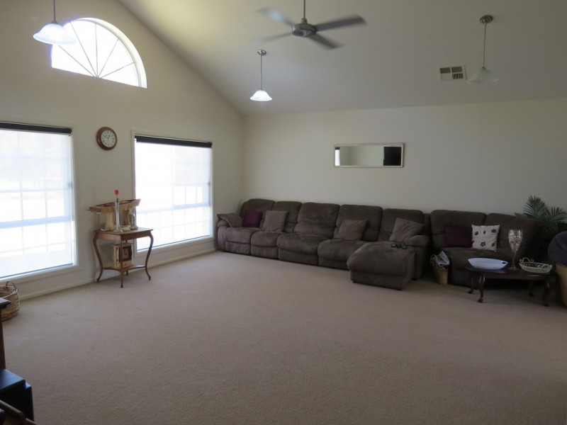 25 CARRATHOOL ROAD, Conargo NSW 2710