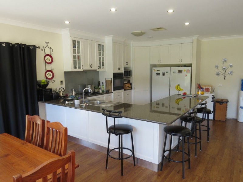 25 CARRATHOOL ROAD, Conargo NSW 2710