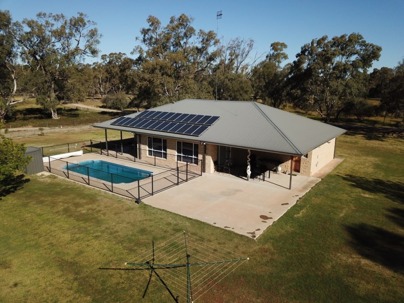 25 CARRATHOOL ROAD, Conargo NSW 2710