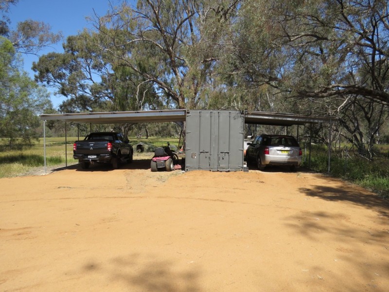 25 CARRATHOOL ROAD, Conargo NSW 2710