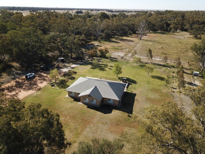 25 CARRATHOOL ROAD, Conargo NSW 2710