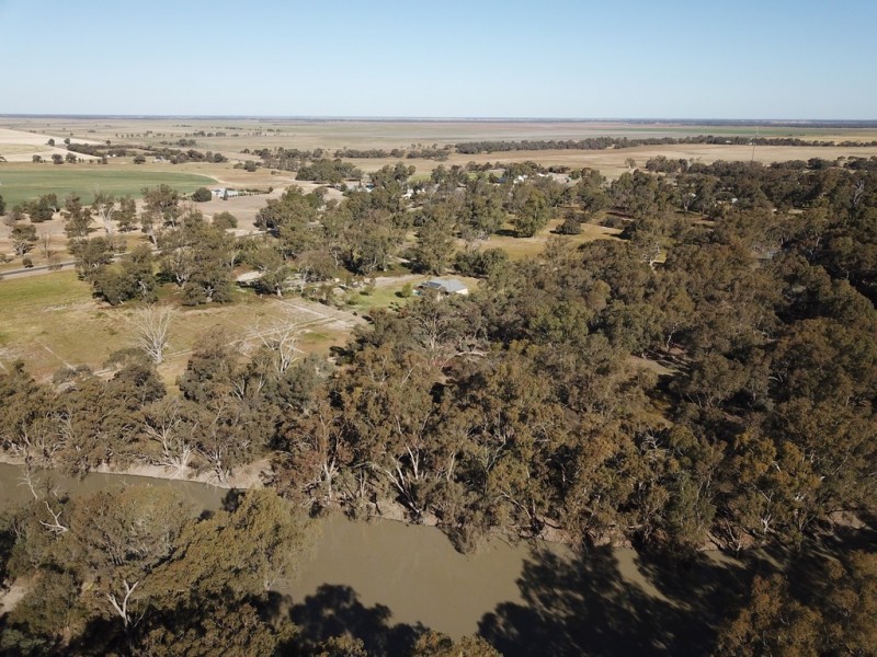 25 CARRATHOOL ROAD, Conargo NSW 2710
