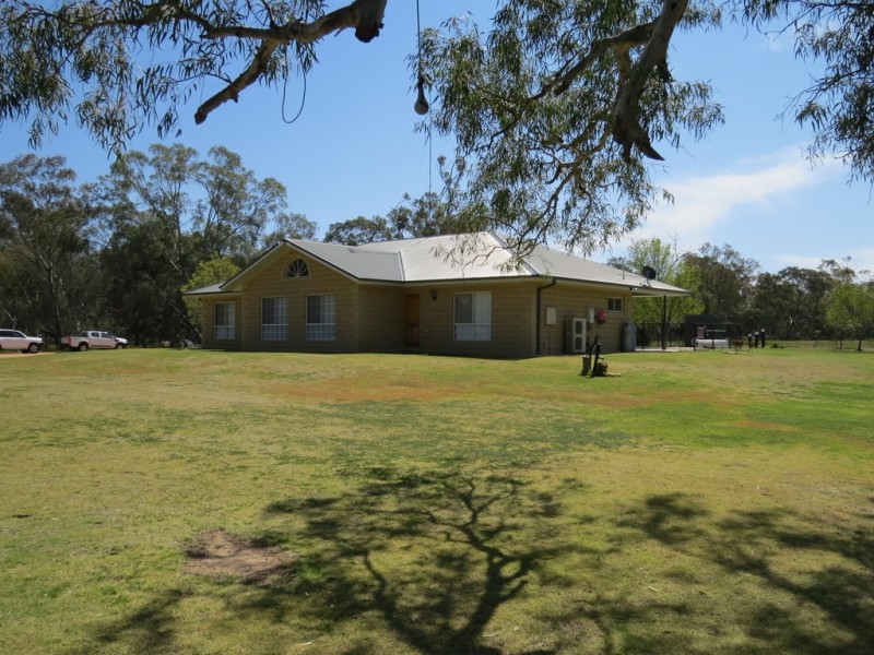 25 CARRATHOOL ROAD, Conargo NSW 2710